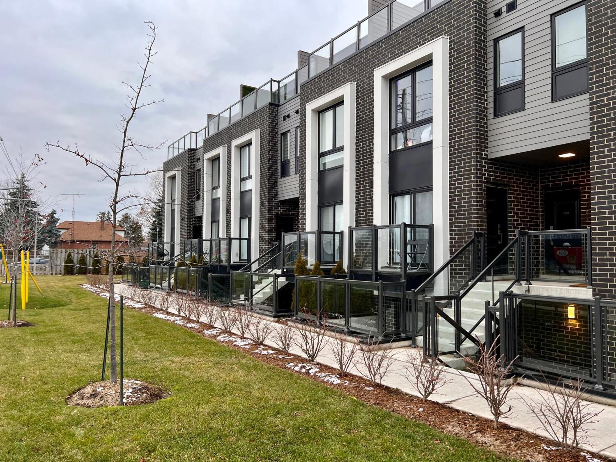 Niagara Getaway Across Fallsview מראה חיצוני תמונה