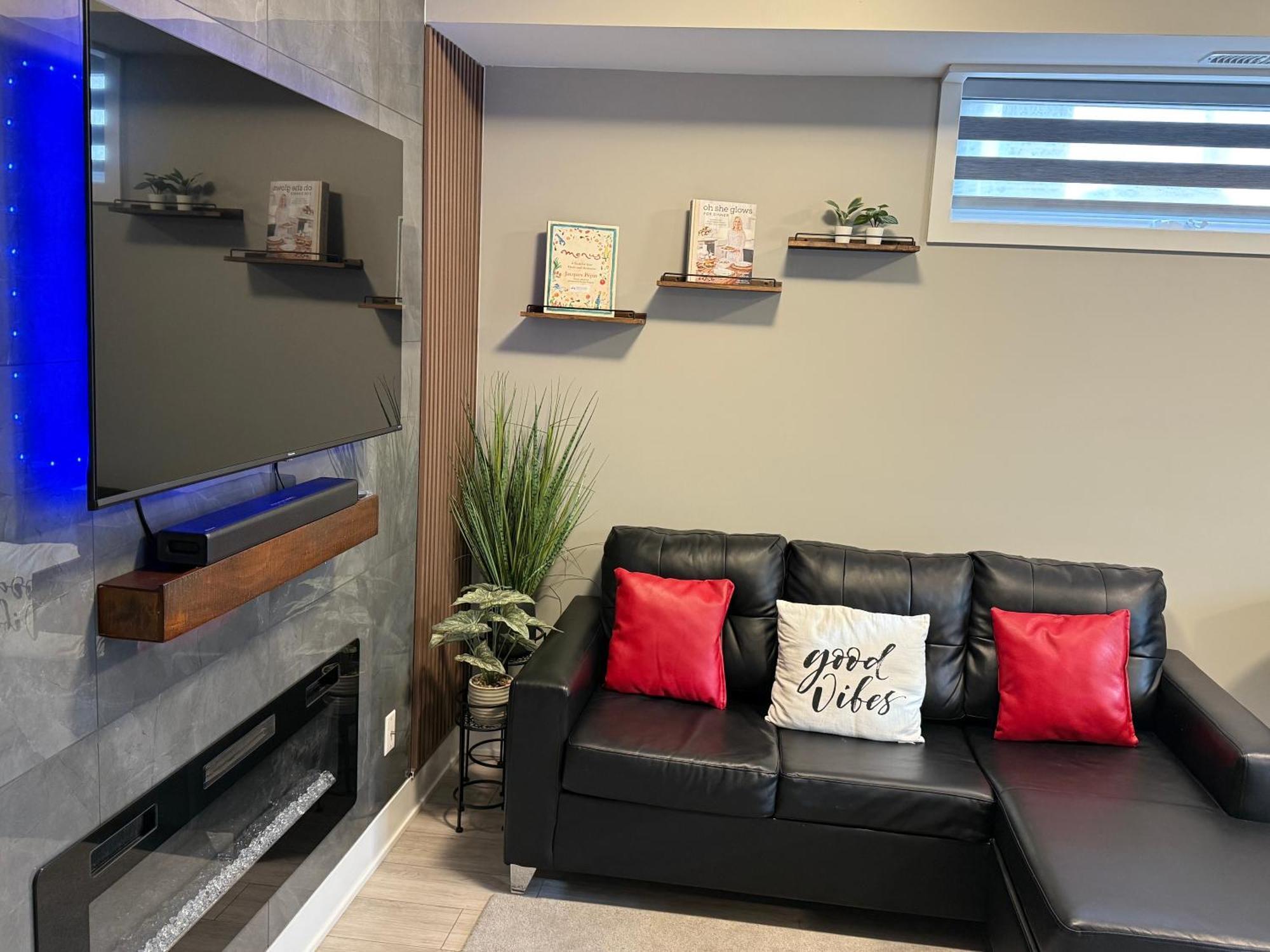Niagara Getaway Across Fallsview מראה חיצוני תמונה